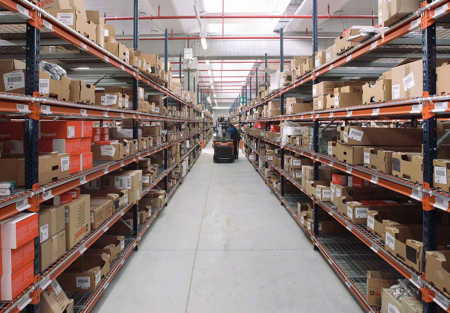 贵阳张伟企业形象推广有限公司智慧安全用电-仓库库房方案