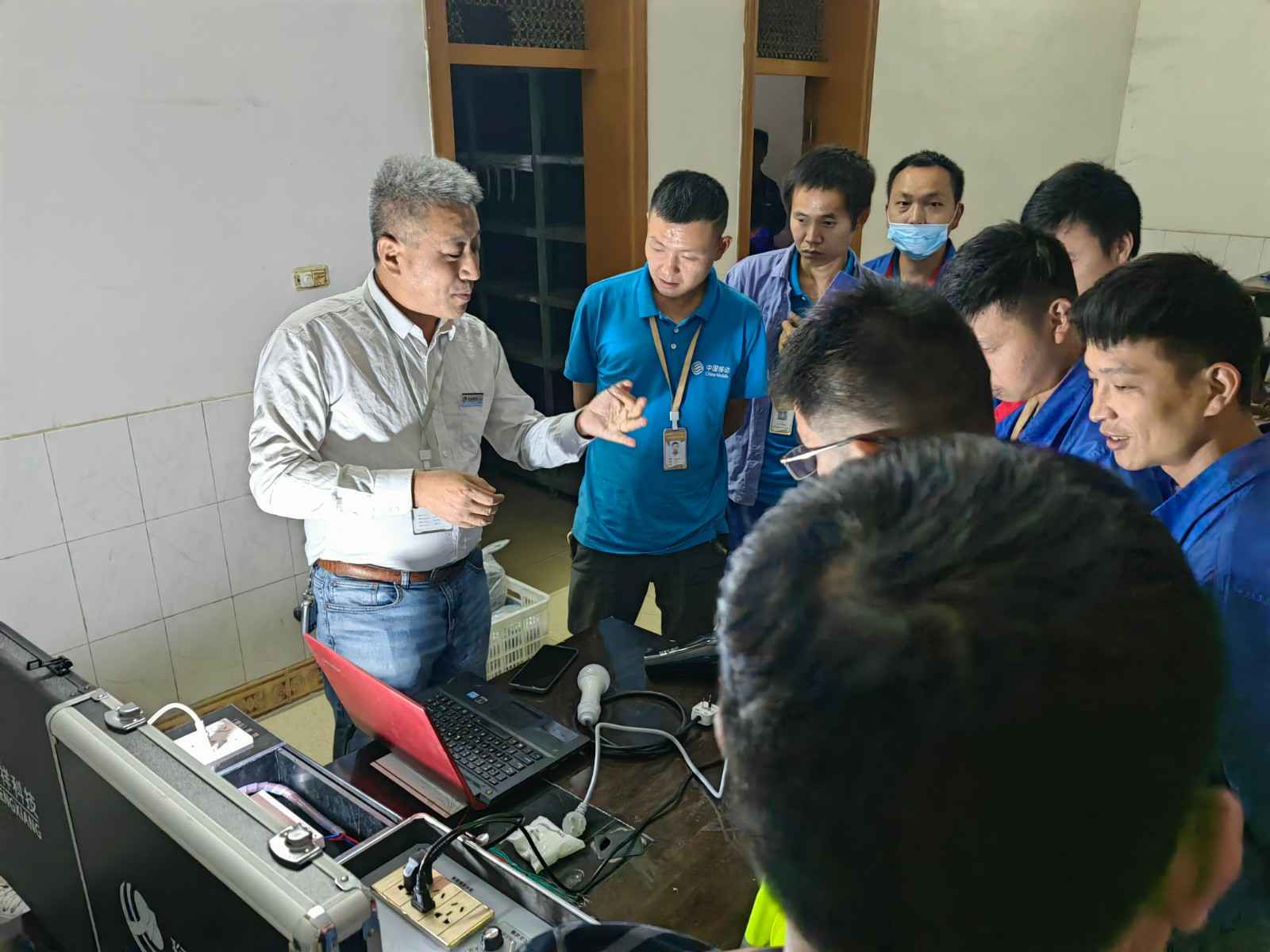 贵阳张伟企业形象推广有限公司为中移铁通有限公司安全用电培训